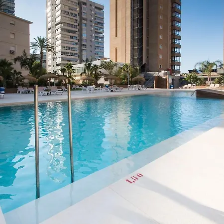 Les Dunes Comodoro 4* בנידורם