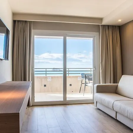 Les Dunes Comodoro בנידורם